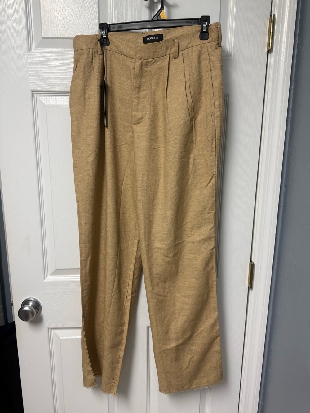Fashion Nova Men's Tan Pleated Chinos